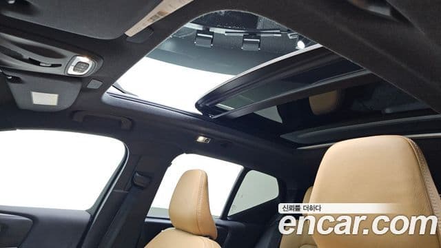 Volvo XC40 2022 — Şəkil 18/20