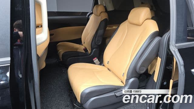 Kia Carnival 2022 — Şəkil 13/20