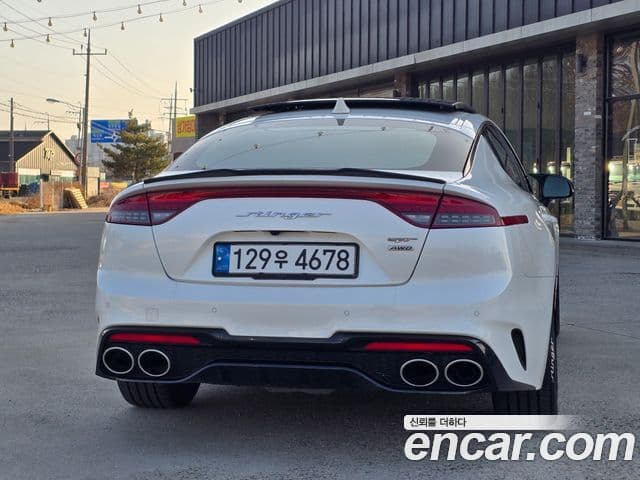 Kia Stinger 2018 — Фото 20/20