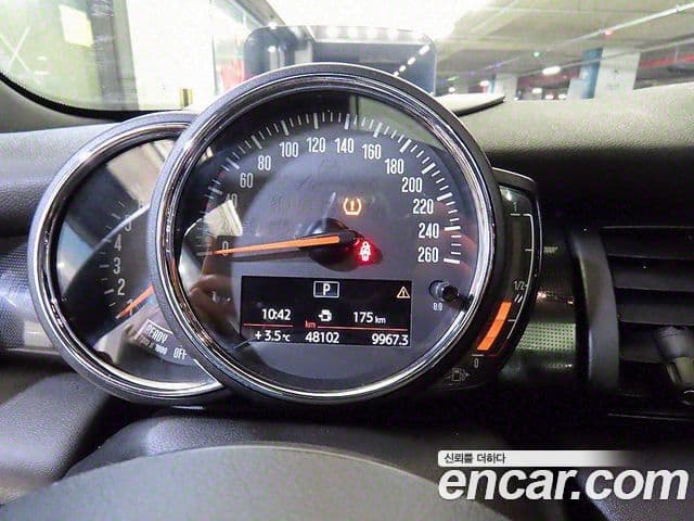 Mini Cooper S 2019 — фото 8 из 20
