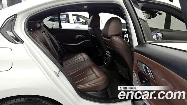 BMW 3 Series 2020 — Şəkil 12/20