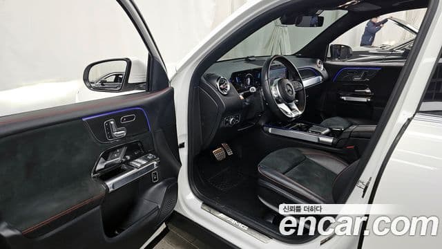 Mercedes-Benz GLB-Class 2021 — Şəkil 10/20