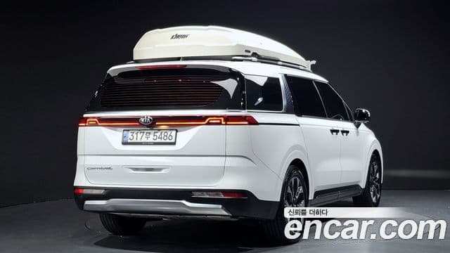 Kia Carnival 2021 — Фото 2/20