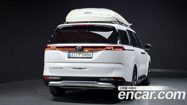 Kia Carnival 2021 — Фото 4/20