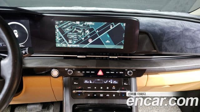 Kia Carnival 2021 — Фото 15/20