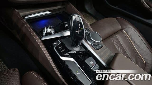 BMW 5 Series 2020 — ფოტო 9/20