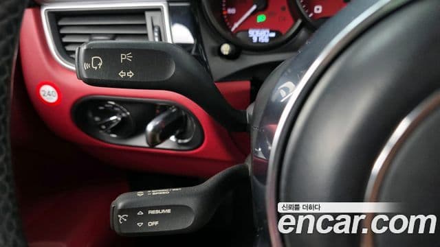 Porsche Macan 2018 — Photo 18/28