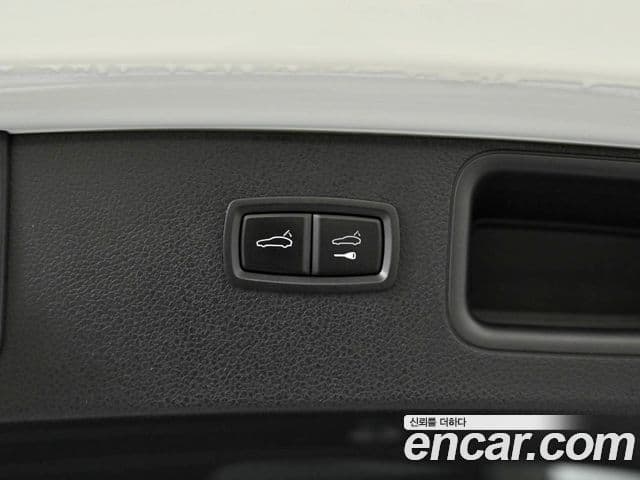 Porsche Macan 2018 — Photo 3/28