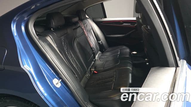 BMW 5 Series 2020 — ფოტო 12/20