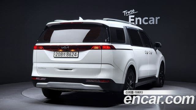 Kia Carnival 2022 — ფოტო 2/20