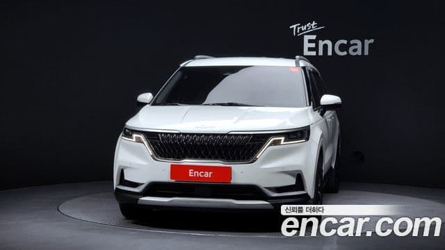 Kia Carnival 2022 — ფოტო 3/20