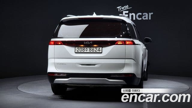 Kia Carnival 2022 — ფოტო 4/20