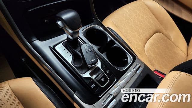 Kia Carnival 2022 — ფოტო 9/20