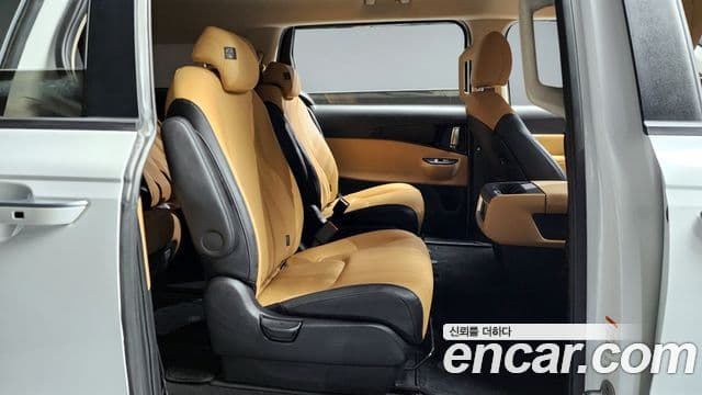 Kia Carnival 2022 — ფოტო 12/20