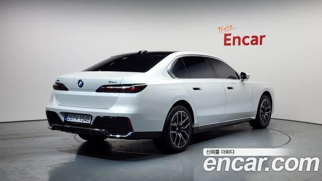 BMW 7 Series 2024 — ფოტო 2/20