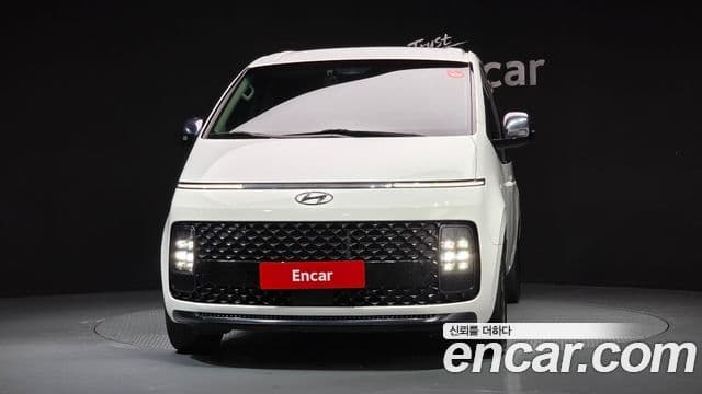 Hyundai Staria 2022 — Фото 2/20