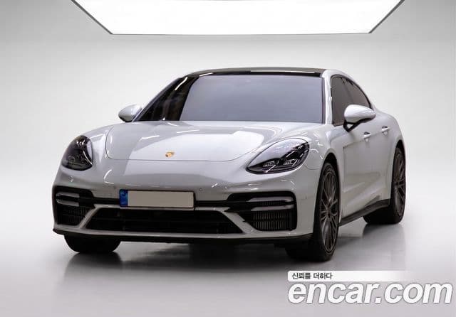 Porsche Panamera 2022 — Photo 18/20