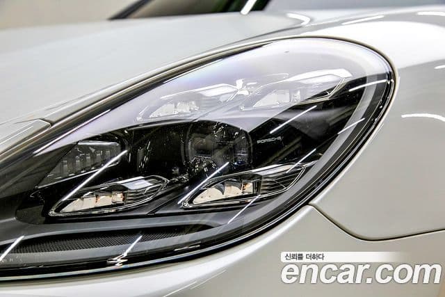 Porsche Panamera 2022 — Photo 6/20