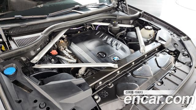 BMW X6 2021 — Photo 18/20