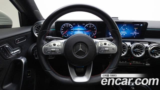 Mercedes-Benz A-Class 2021 — Şəkil 19/20