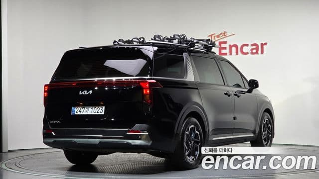 Kia Carnival 2024 — ფოტო 2/20