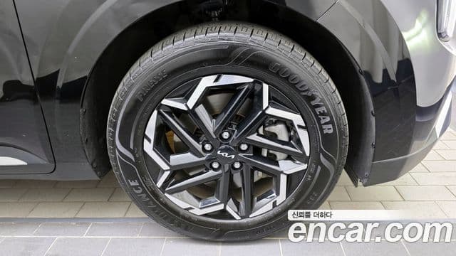 Kia Carnival 2024 — ფოტო 5/20