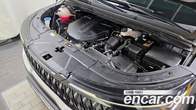 Kia Carnival 2024 — ფოტო 6/20