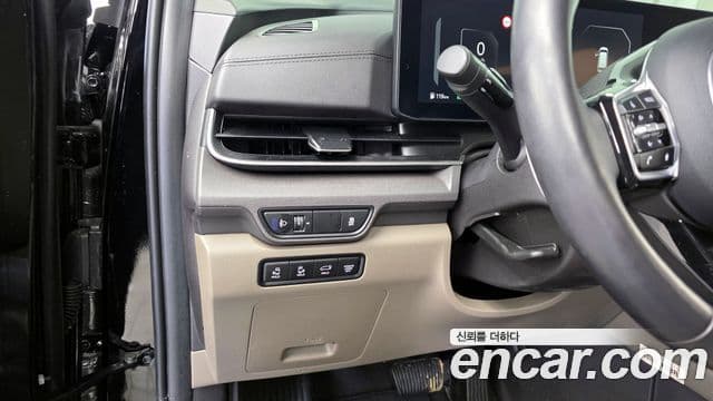 Kia Carnival 2024 — ფოტო 16/20