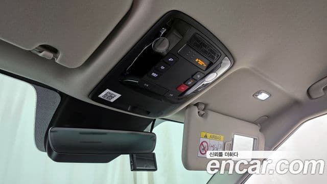 Kia Carnival 2024 — ფოტო 17/20