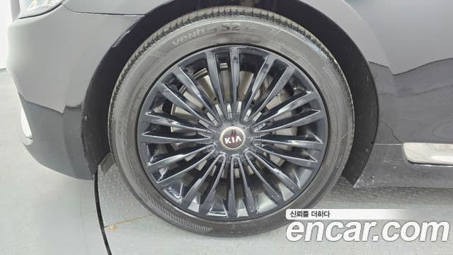 Kia The K9 2019 — фото 5 из 20