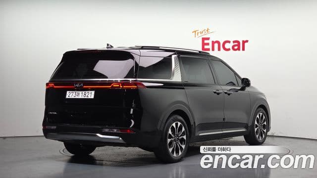 Kia Carnival 2022 — ფოტო 2/20