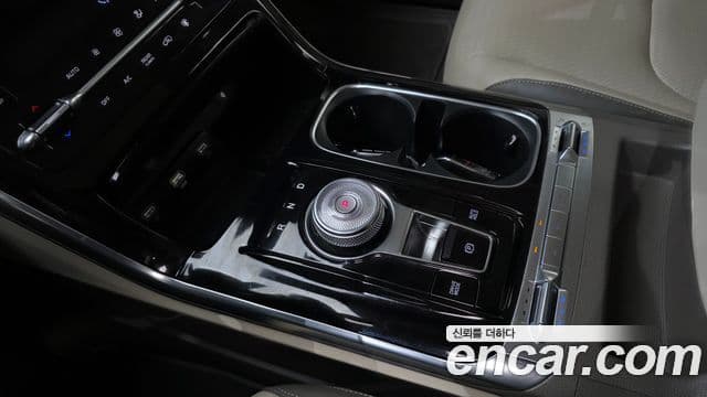 Kia Carnival 2022 — ფოტო 9/20