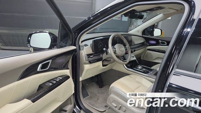 Kia Carnival 2022 — ფოტო 10/20