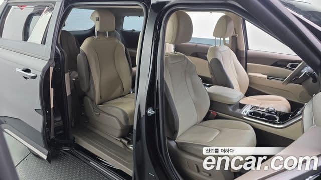 Kia Carnival 2022 — ფოტო 12/20