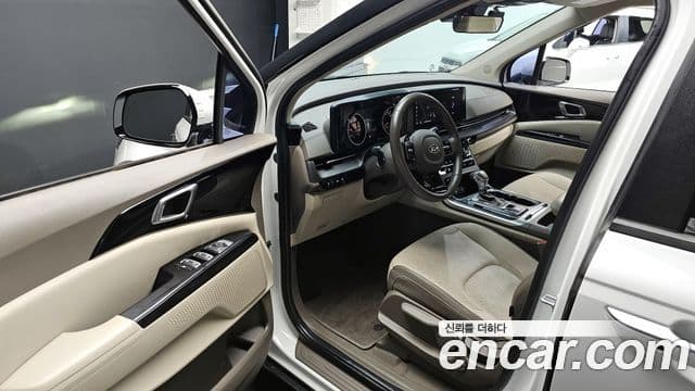 Kia Carnival 2020 — Фото 10/20