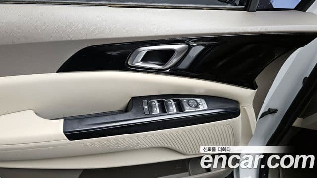 Kia Carnival 2020 — Фото 17/20