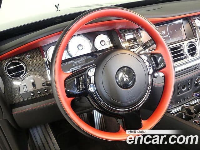 Rolls-Royce Dawn 2020 — ფოტო 8/20