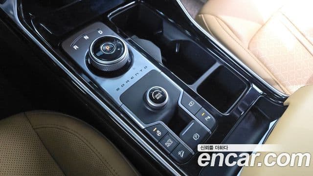Kia Sorento 2023 — фото 9 из 20