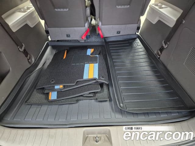 Kia Carnival 2024 — ფოტო 14/20