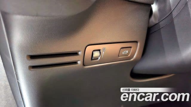 Volvo XC40 2021 — ფოტო 15/20