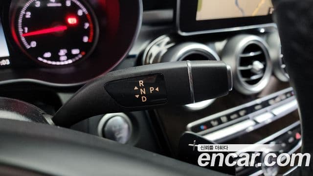 Mercedes-Benz C-Class 2018 — Şəkil 9/20