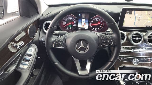 Mercedes-Benz C-Class 2018 — Şəkil 13/20