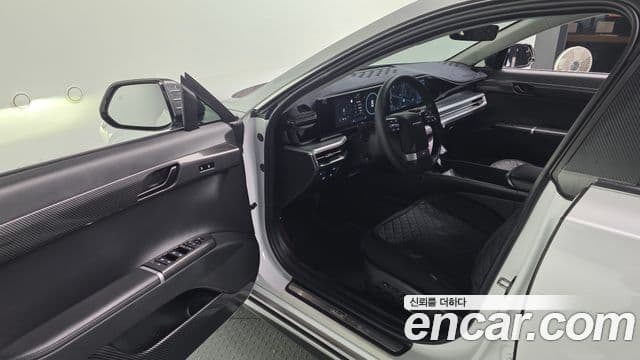Hyundai Grandeur Hybrid 2024 — Photo 10/20