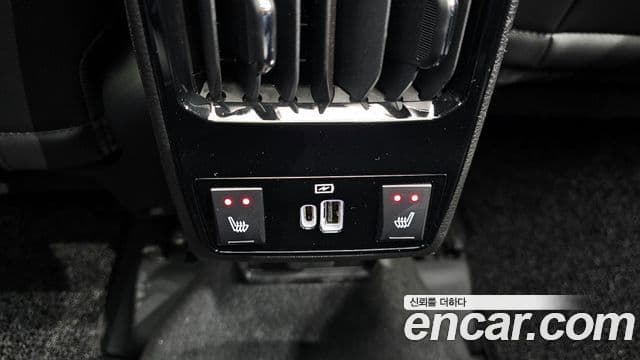 Jeep Compass 2022 — ფოტო 18/20
