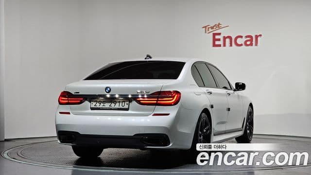 BMW 7 Series 2018 — Şəkil 2/20