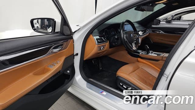 BMW 7 Series 2018 — Şəkil 10/20