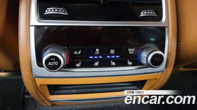BMW 7 Series 2018 — Şəkil 19/20