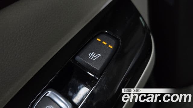 Kia Carnival 2021 — Şəkil 18/20