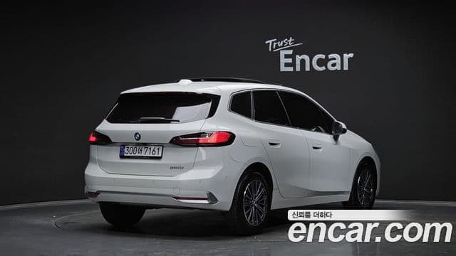 BMW 2 Series Active Tourer 2023 — Photo 9/20