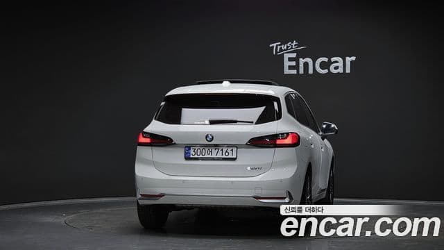 BMW 2 Series Active Tourer 2023 — Photo 16/20